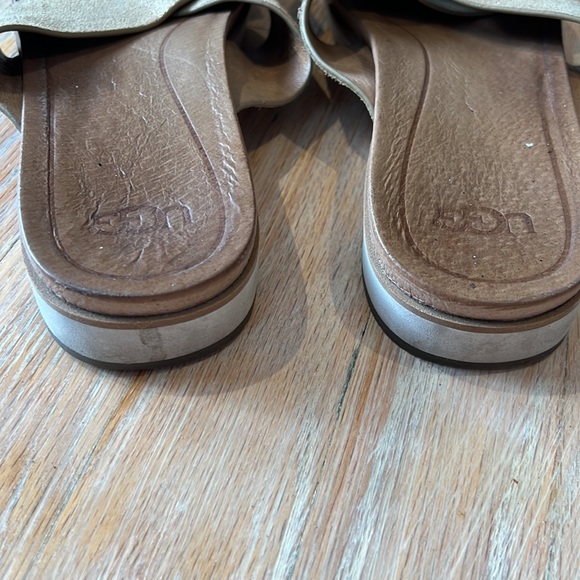 Ugg size 10 leather cross slides gold - Picture 8 of 12